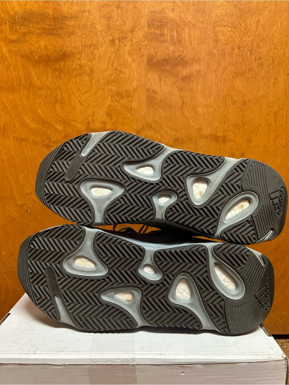 Yeezy Boost 700 V2 Hospital Blue Men’s 12.5